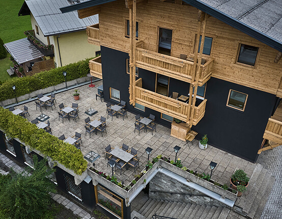 Restaurant Platzhirsch in Piesendorf - Drohnenaufnahme